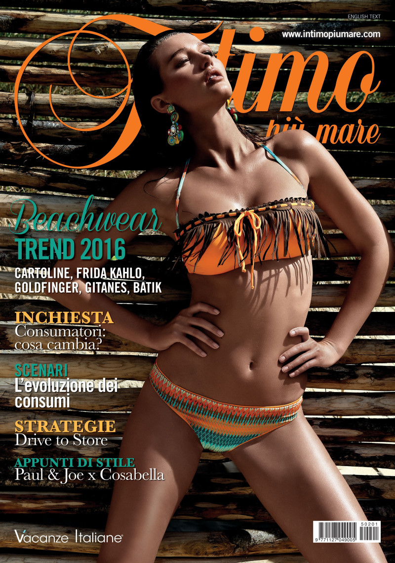  featured on the Intimo Più Mare cover from September 2015