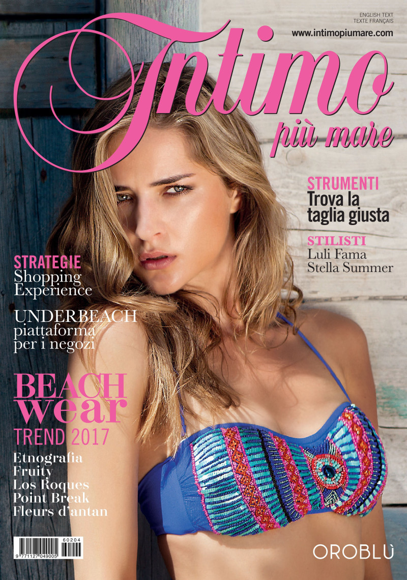  featured on the Intimo Più Mare cover from July 2016