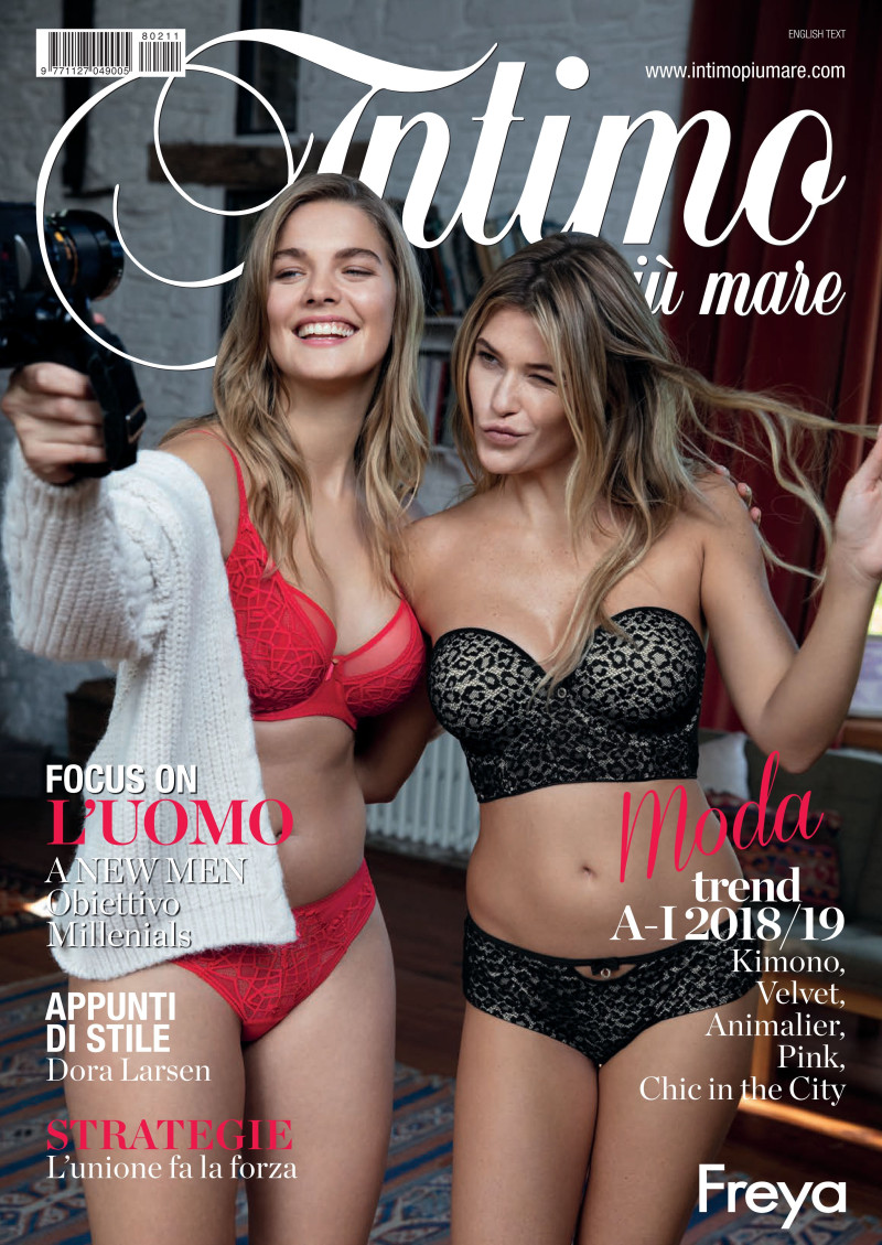  featured on the Intimo Più Mare cover from March 2018