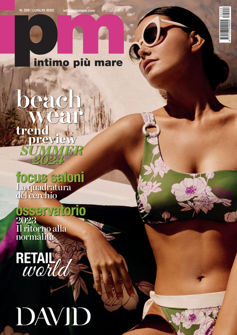  featured on the Intimo Più Mare cover from July 2023