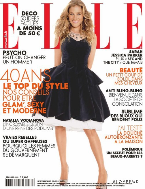 Sarah Jessica Parker featured on the Elle France cover from April 2008