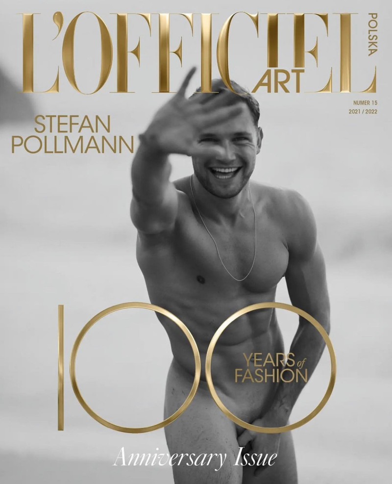  featured on the L\'Officiel Art Poland cover from December 2021
