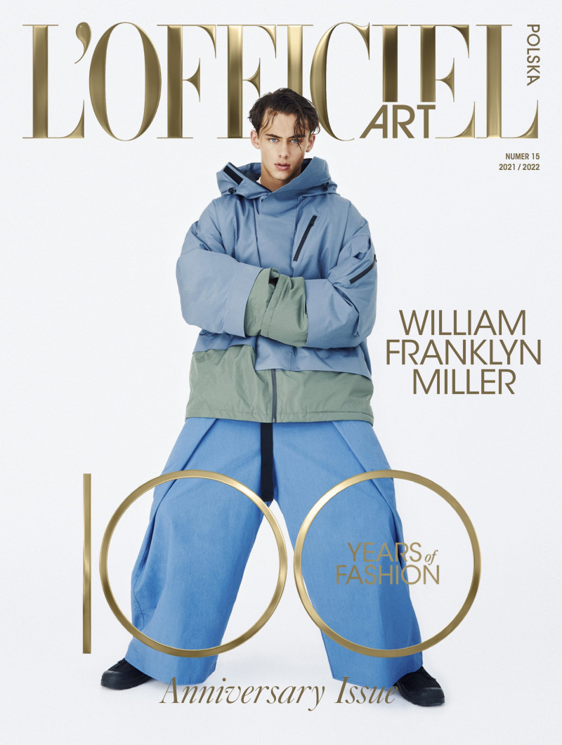  featured on the L\'Officiel Art Poland cover from December 2021