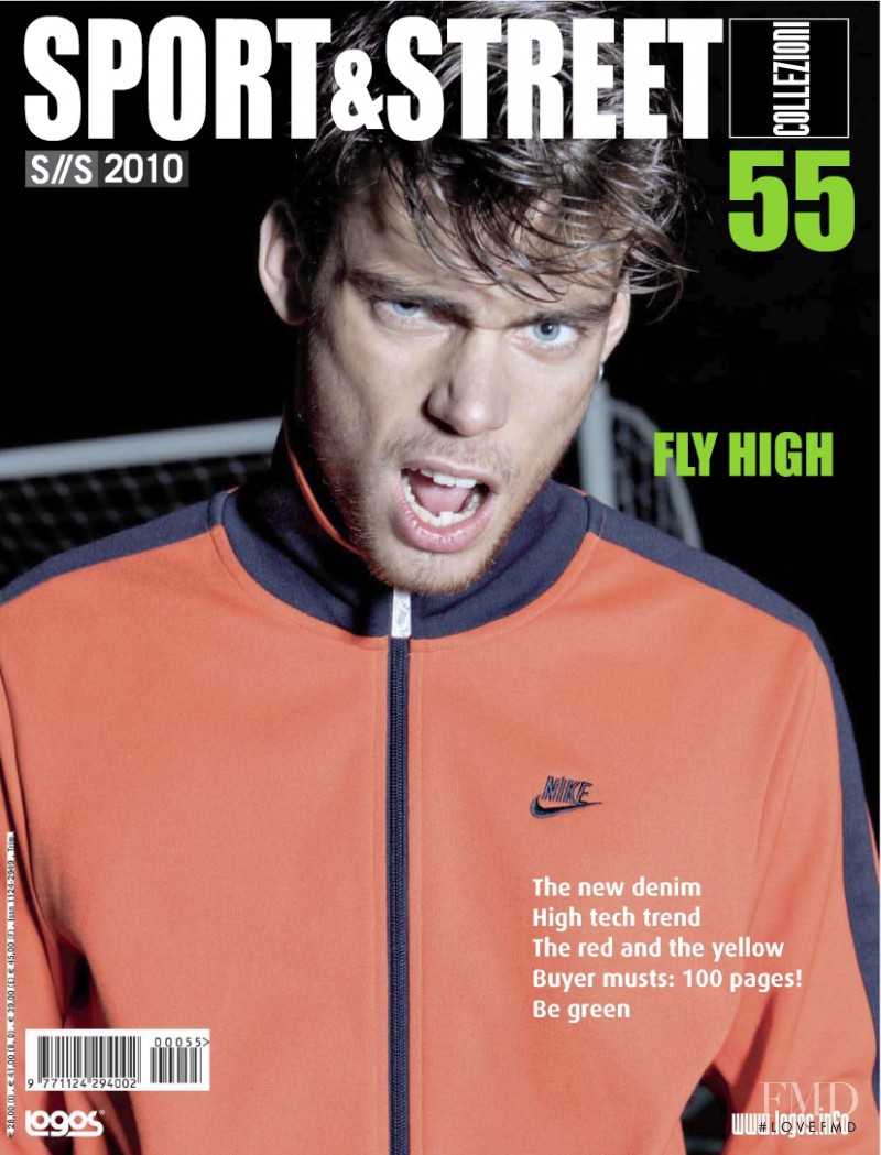  featured on the Collezioni Sport & Street cover from March 2010