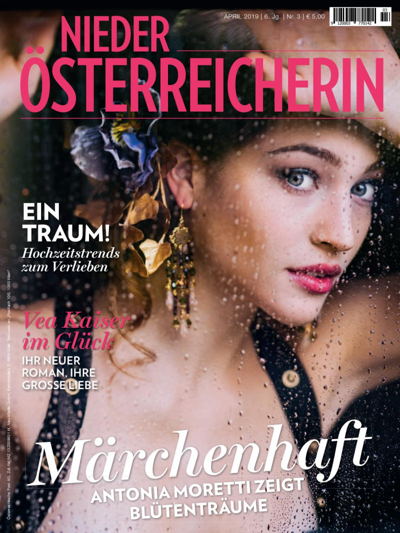 Antonia Moretti featured on the Nieder Osterreicherin cover from April 2019