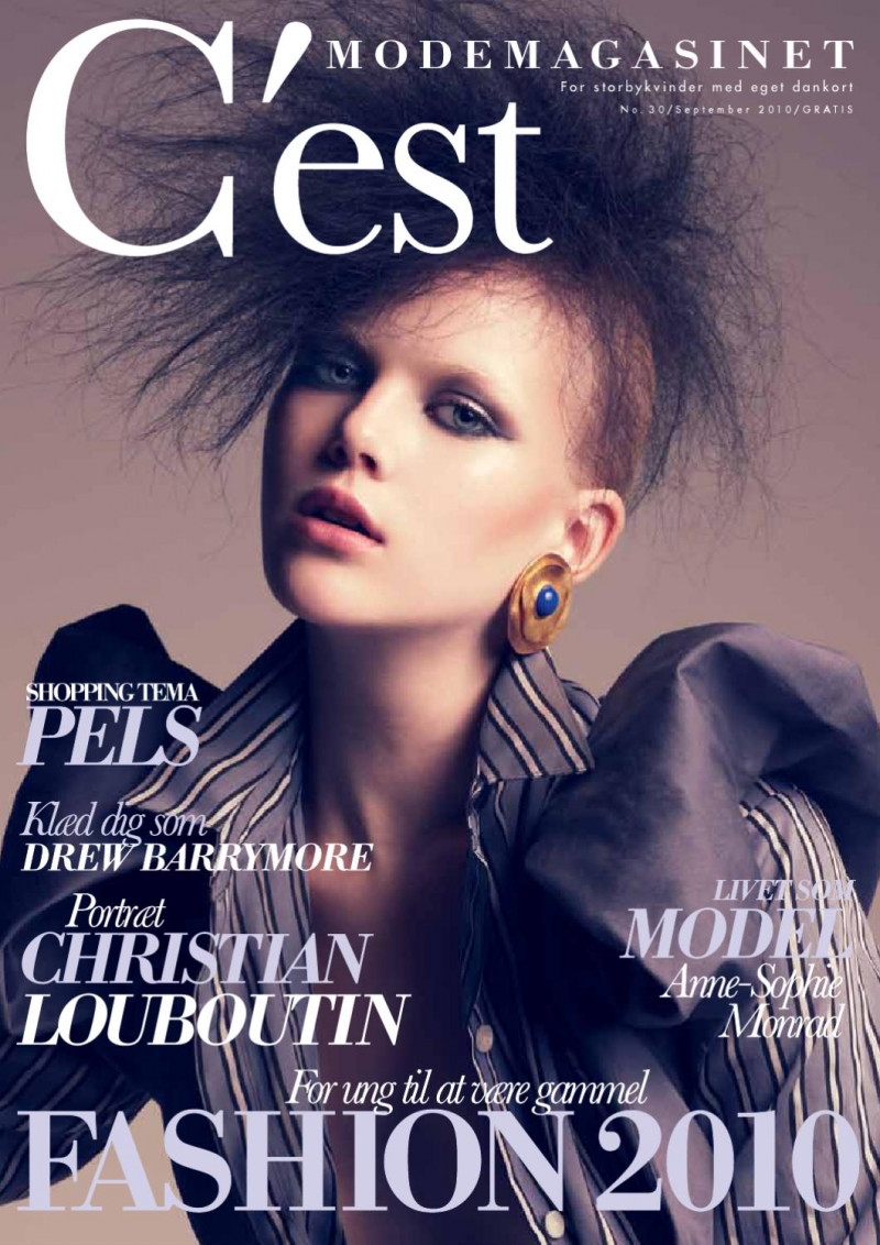  featured on the C\'est Mode Magasinet cover from September 2010