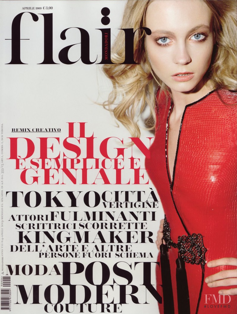 Charlotte di Calypso featured on the flair Italy cover from April 2009