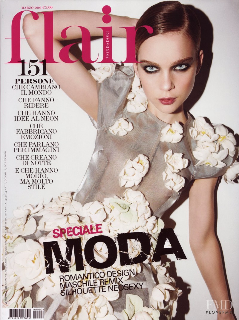 Kim Noorda featured on the flair Italy cover from March 2009