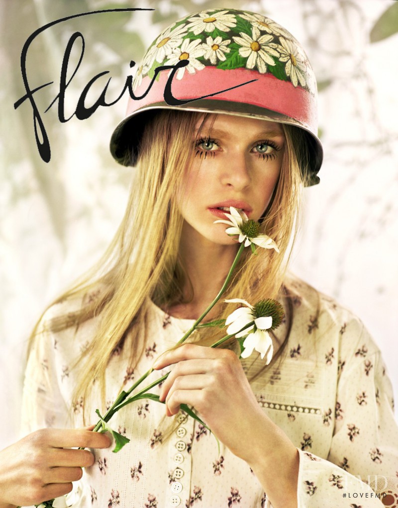 Hedvig Palm featured on the flair Italy cover from April 2015