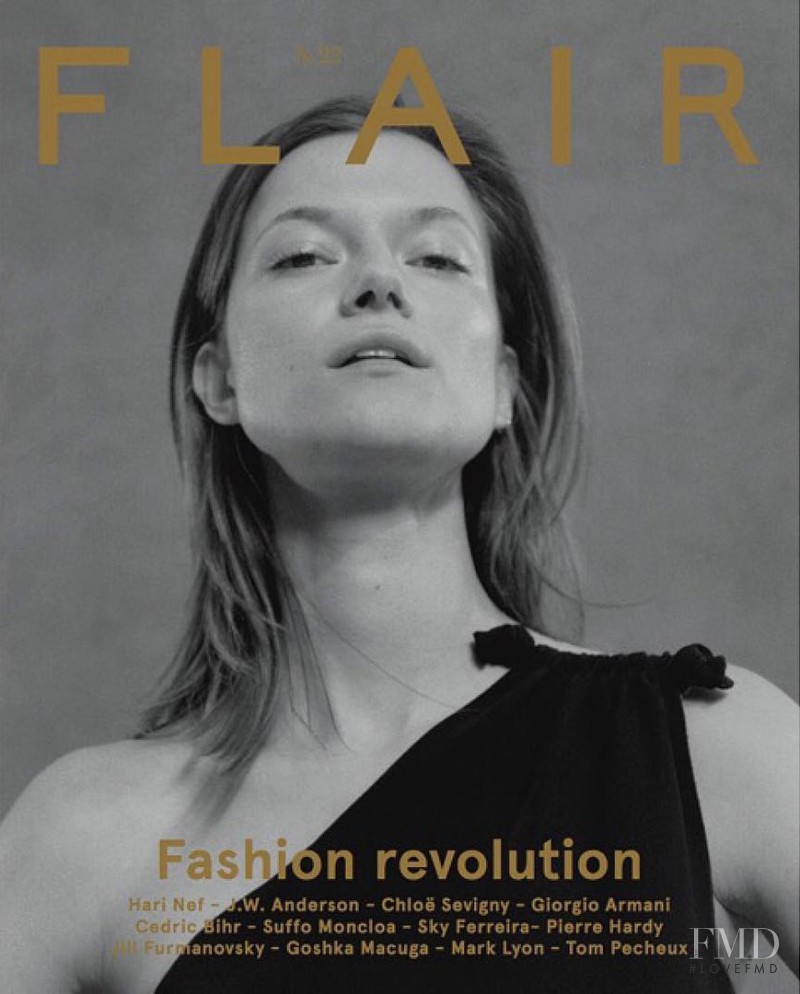 Kasia Struss featured on the flair Italy cover from April 2016