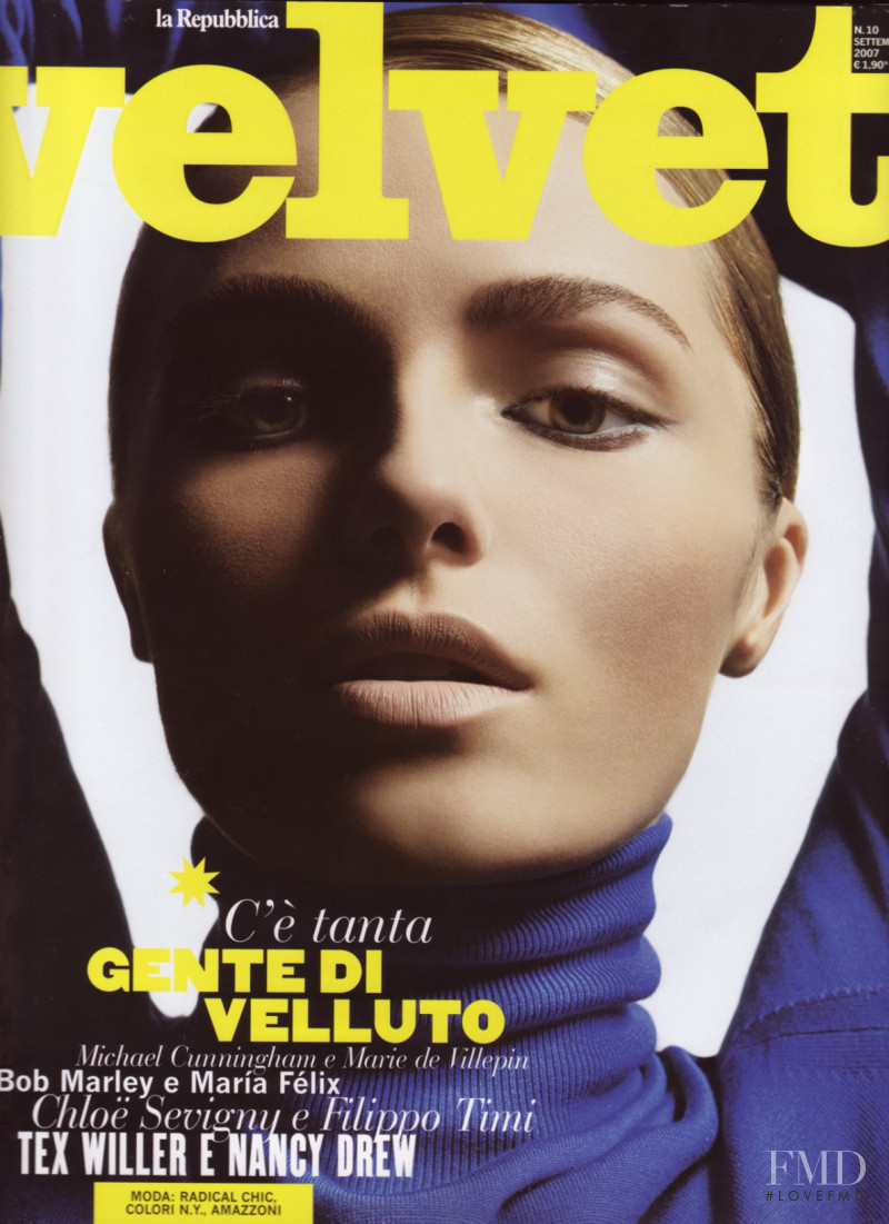Valentina Zelyaeva featured on the Velvet Italy cover from September 2007