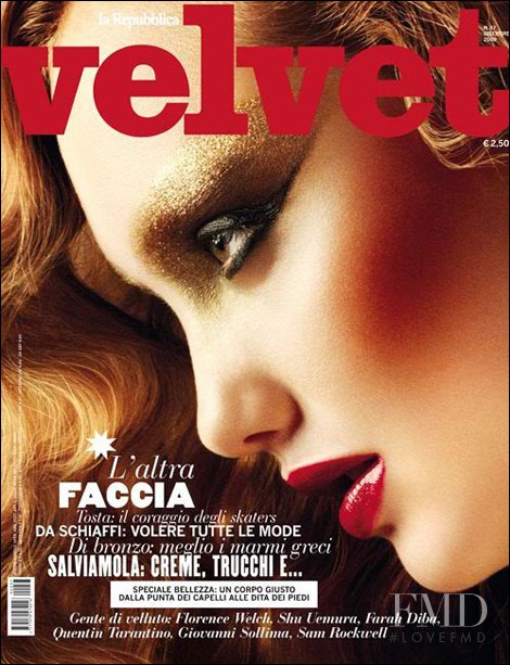 Queeny van der Zande featured on the Velvet Italy cover from December 2009