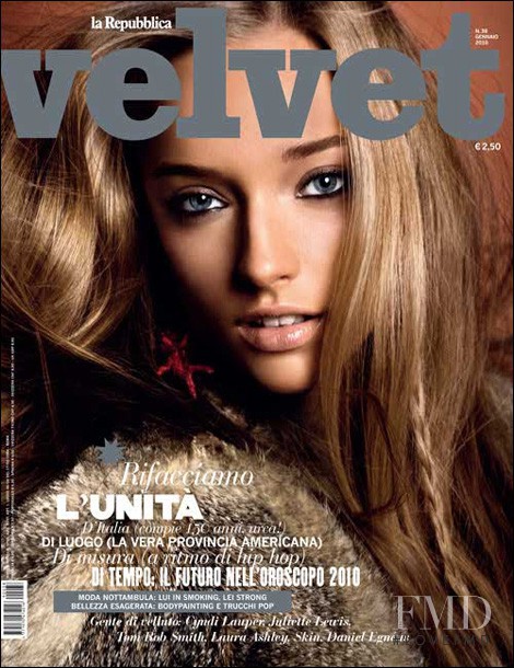 Marcelina Sowa featured on the Velvet Italy cover from January 2010