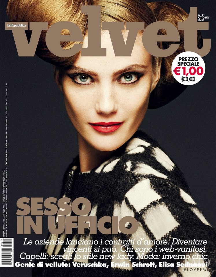 Lindsay Lullman featured on the Velvet Italy cover from October 2012