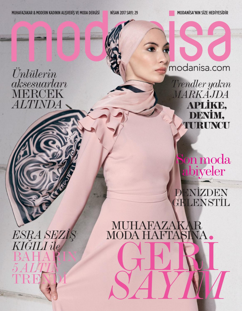  featured on the Modanisa cover from April 2017