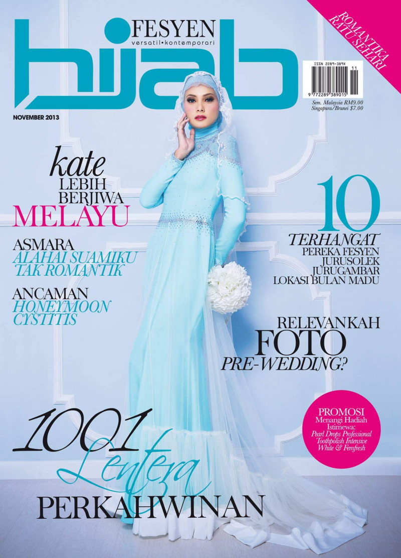  featured on the Hijab Fesyen cover from November 2013