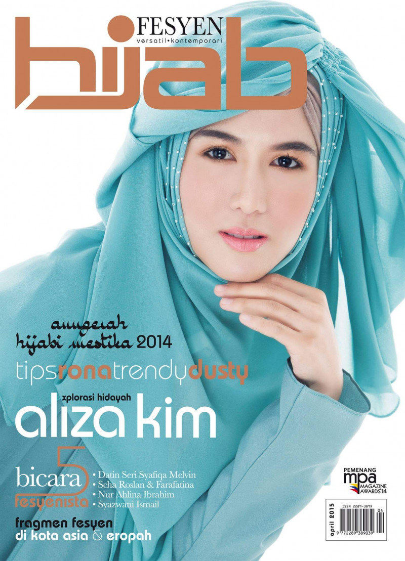  featured on the Hijab Fesyen cover from April 2015