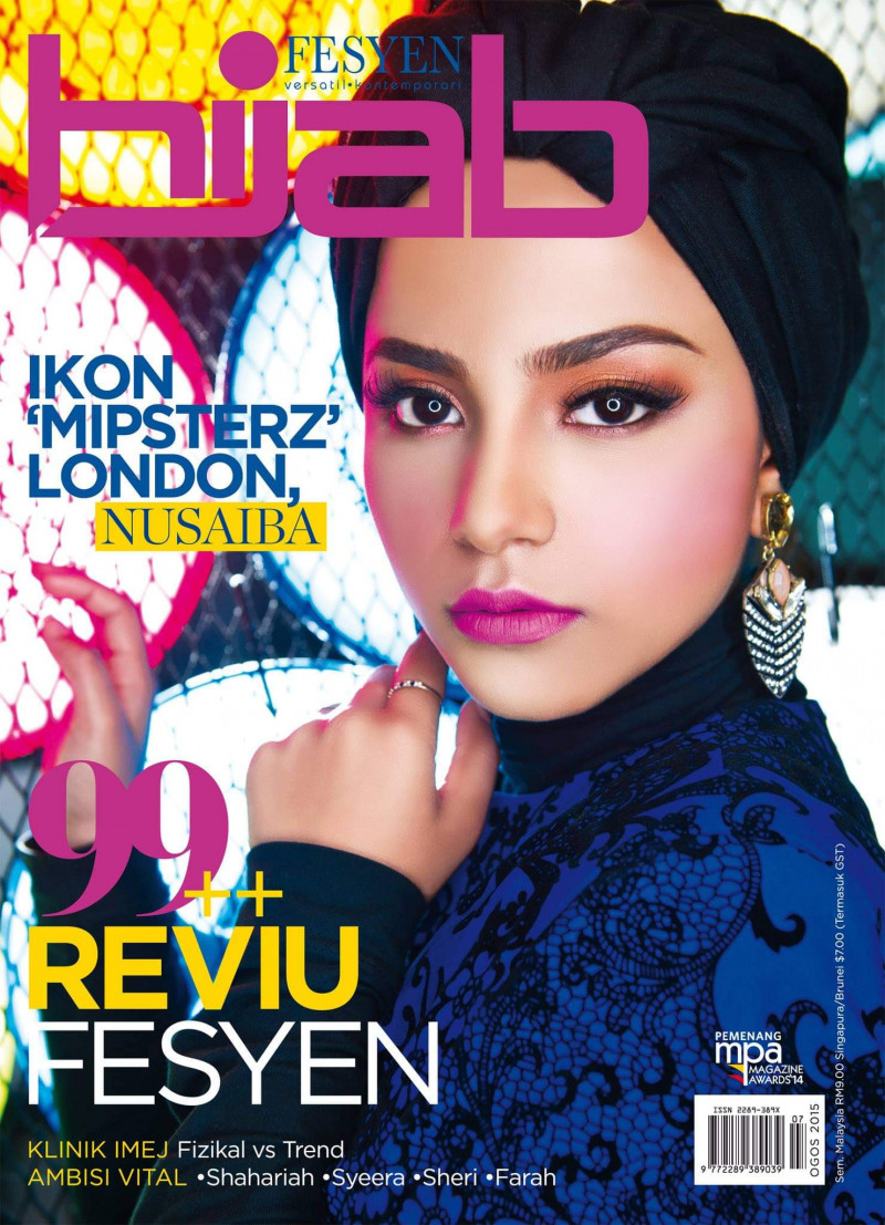  featured on the Hijab Fesyen cover from August 2015