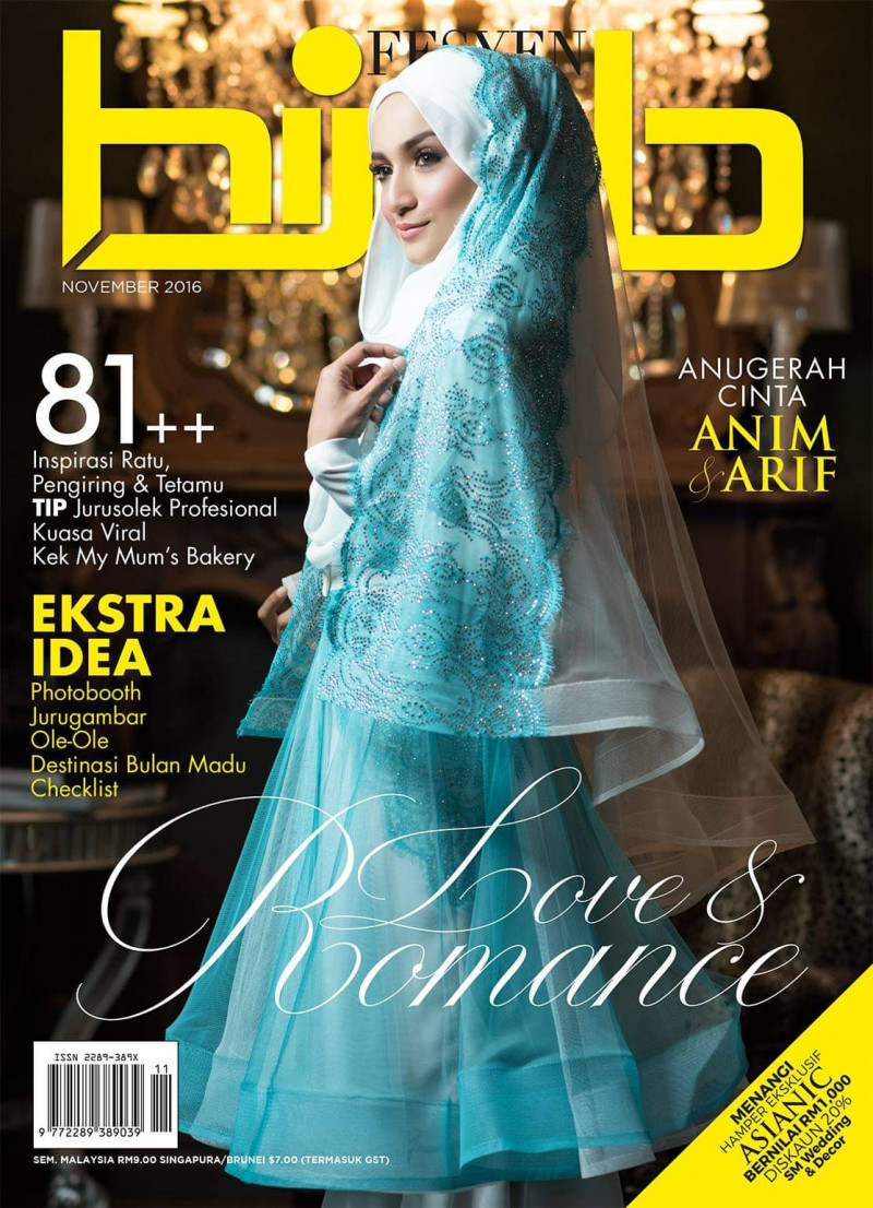  featured on the Hijab Fesyen cover from November 2016