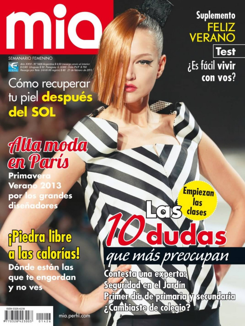  featured on the Mia Argentina cover from February 2013