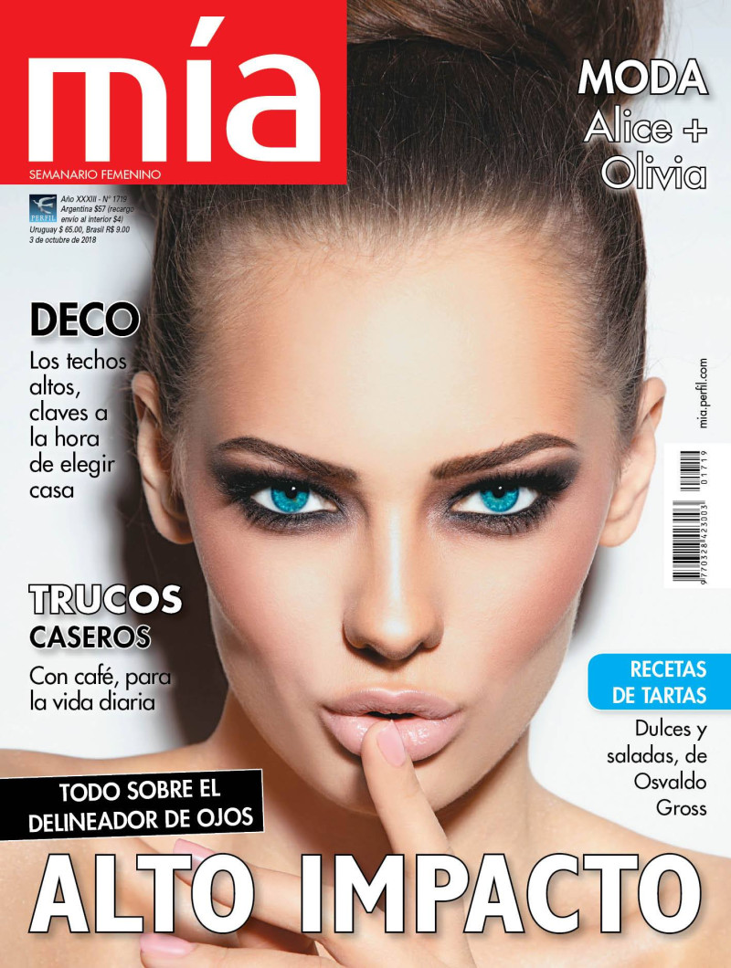  featured on the Mia Argentina cover from October 2018