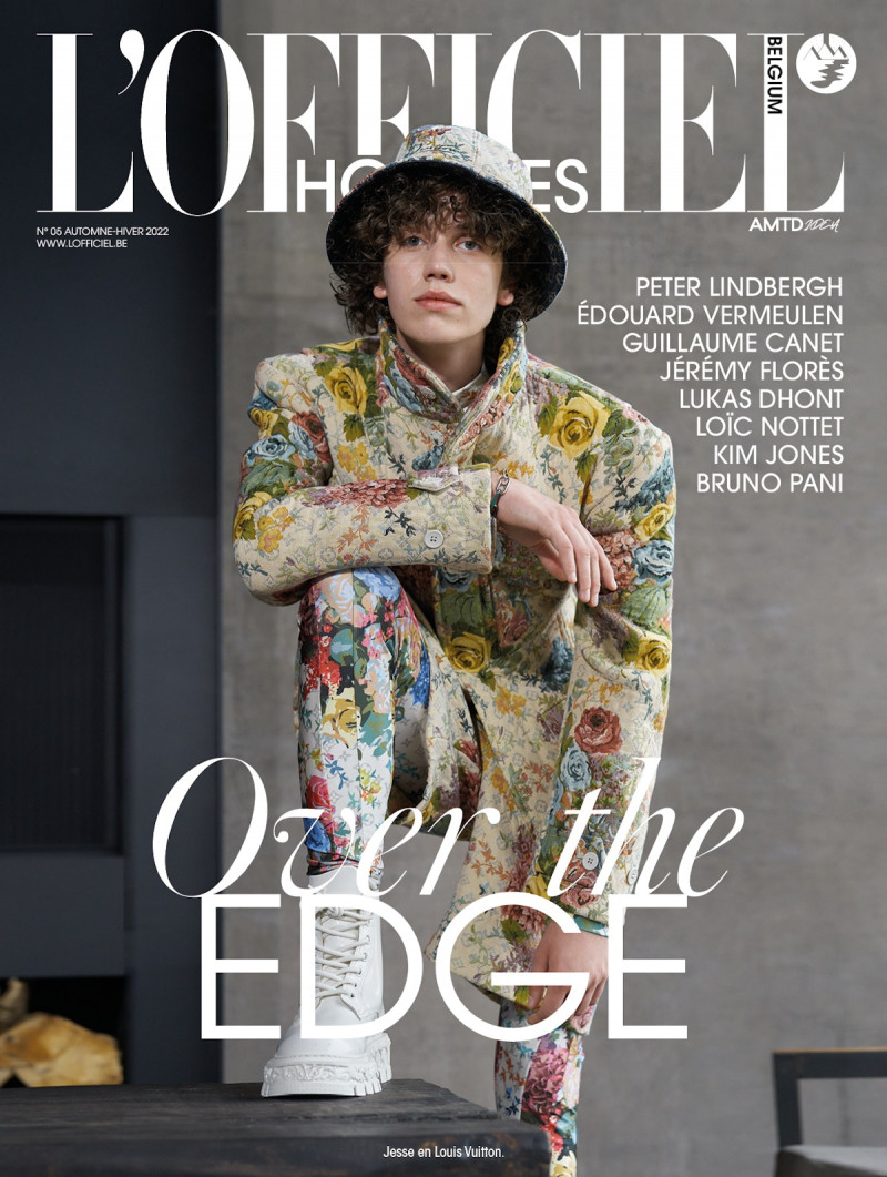  featured on the L\'Officiel Hommes Belgium cover from September 2022