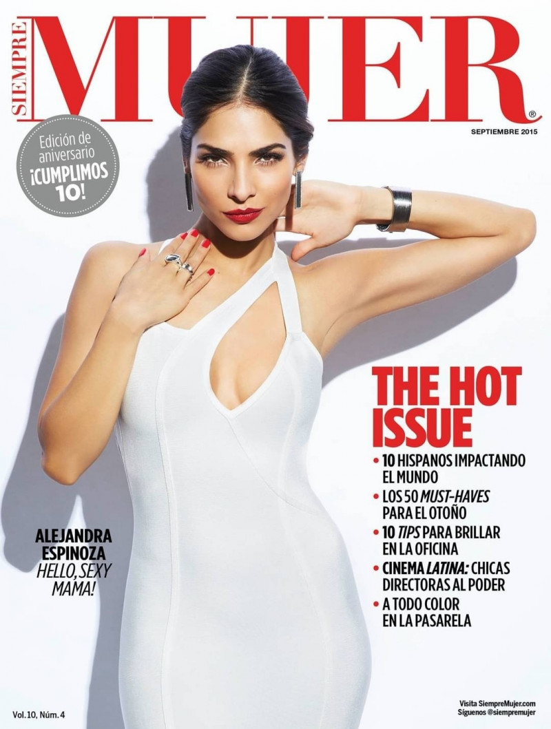 Alejandra Espinoza featured on the Siempre Mujer cover from September 2015