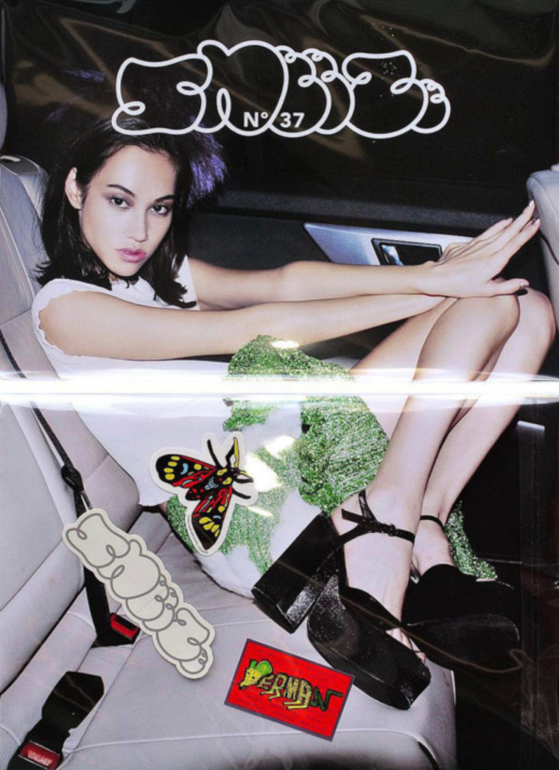 Kiko Mizuhara featured on the SNEEZE cover from November 2018