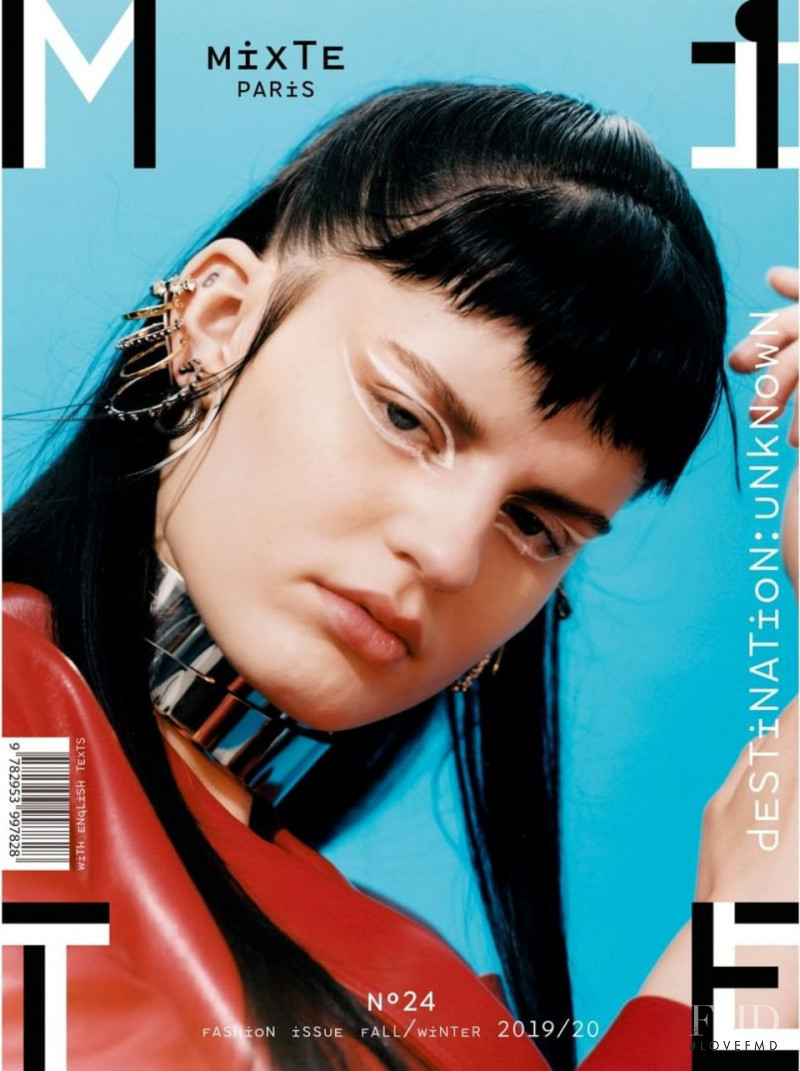 Hannah Elyse featured on the Mixte cover from September 2019