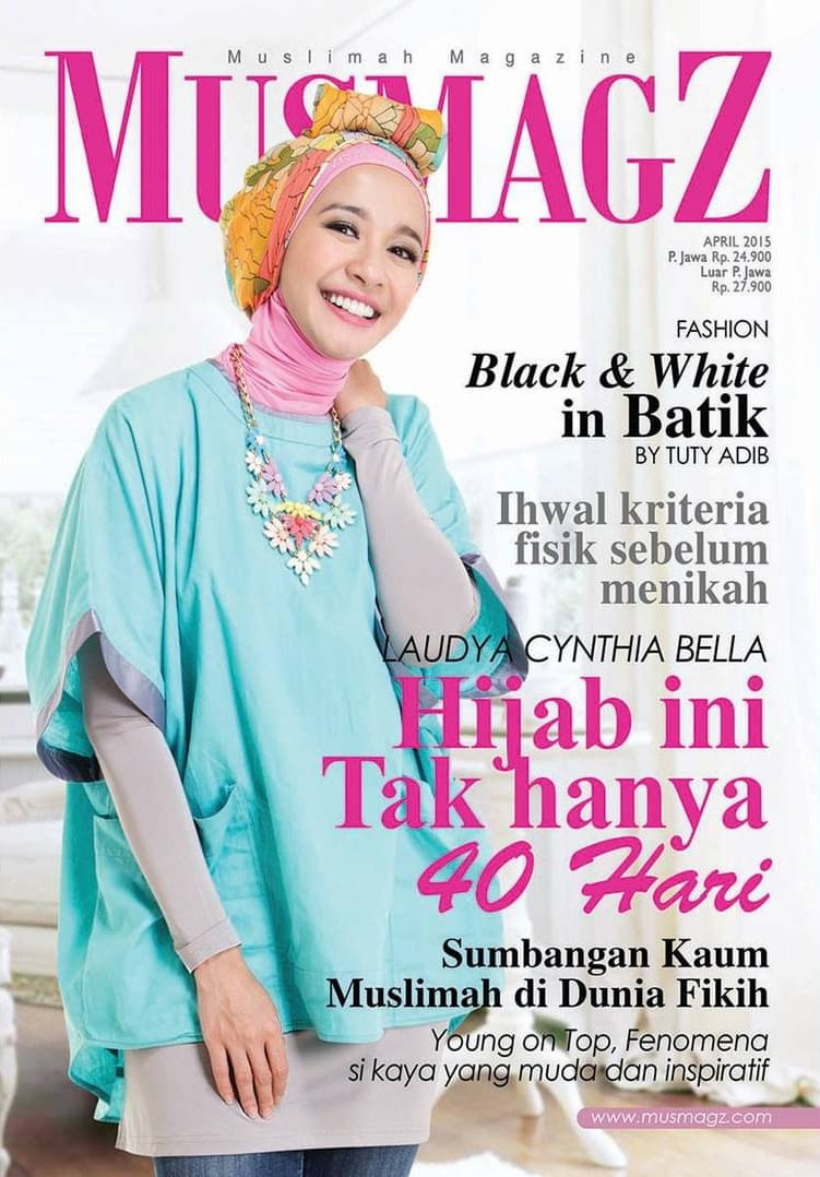  featured on the Musmagz - Muslimah Magazine cover from April 2015