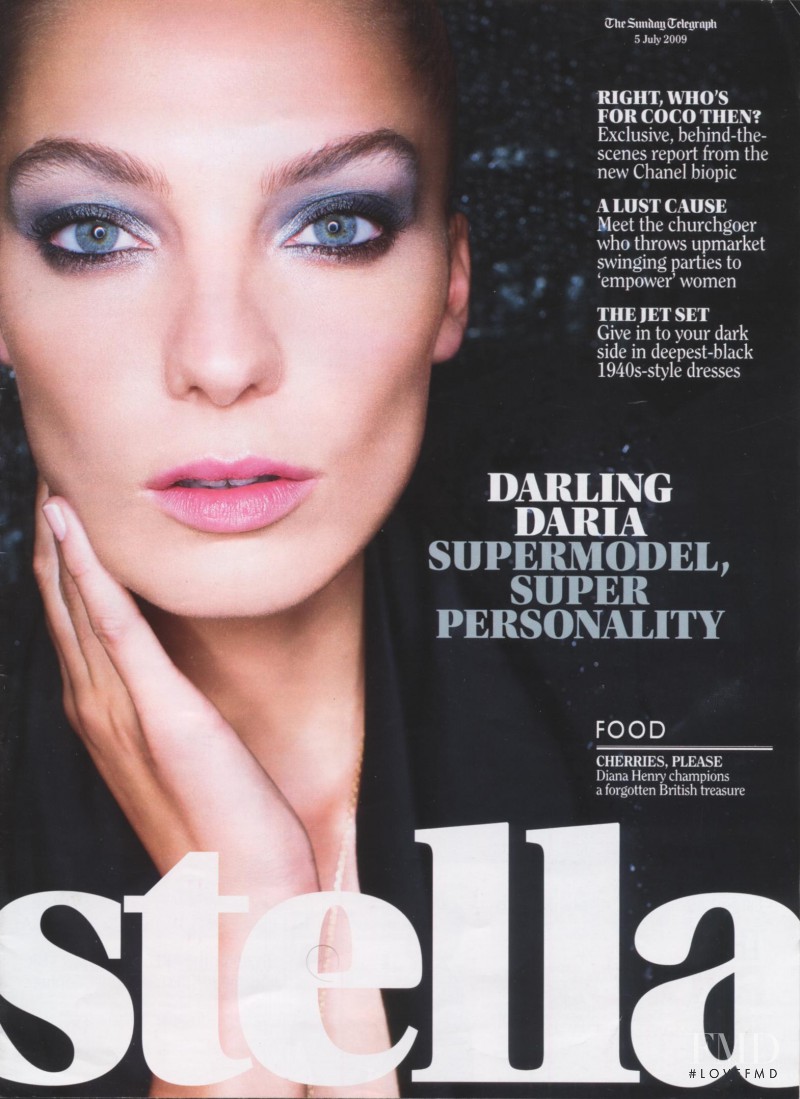 Daria Werbowy featured on the Stella UK cover from July 2009