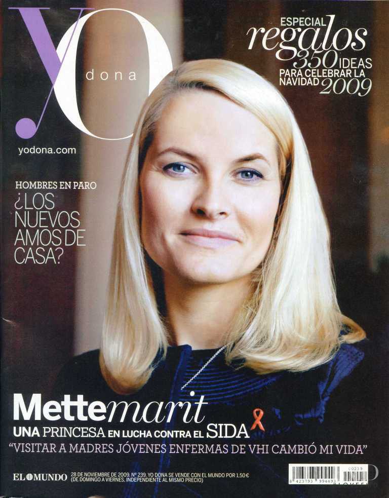  featured on the Yo Dona cover from November 2009