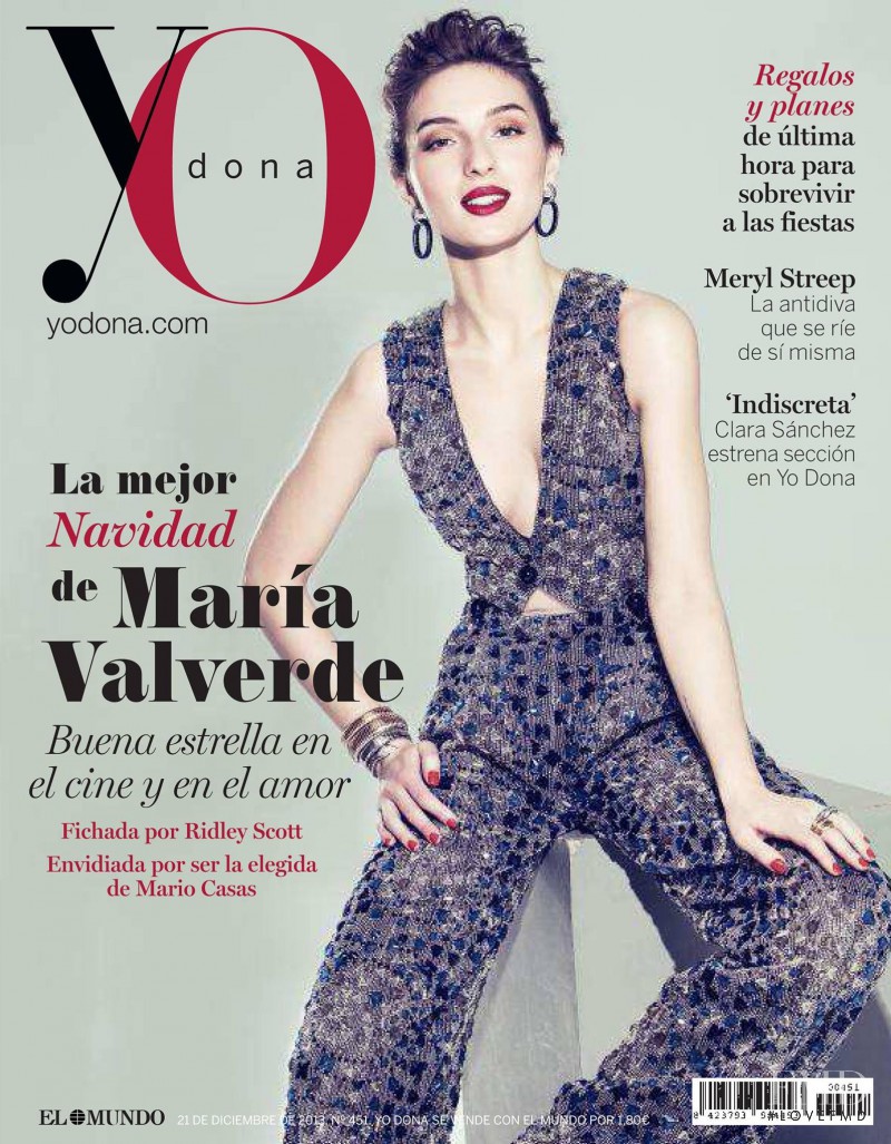 María Valverde featured on the Yo Dona cover from December 2013