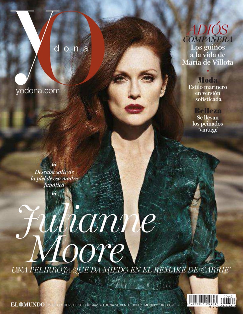 Julianne Moore featured on the Yo Dona cover from October 2013