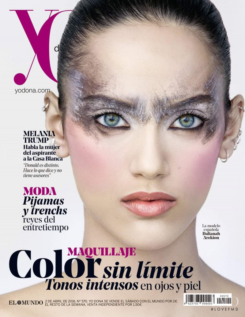 Dalianah Arekion featured on the Yo Dona cover from April 2016
