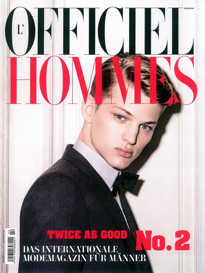 Sebastian Sauvé featured on the L\'Officiel Hommes Germany cover from September 2010