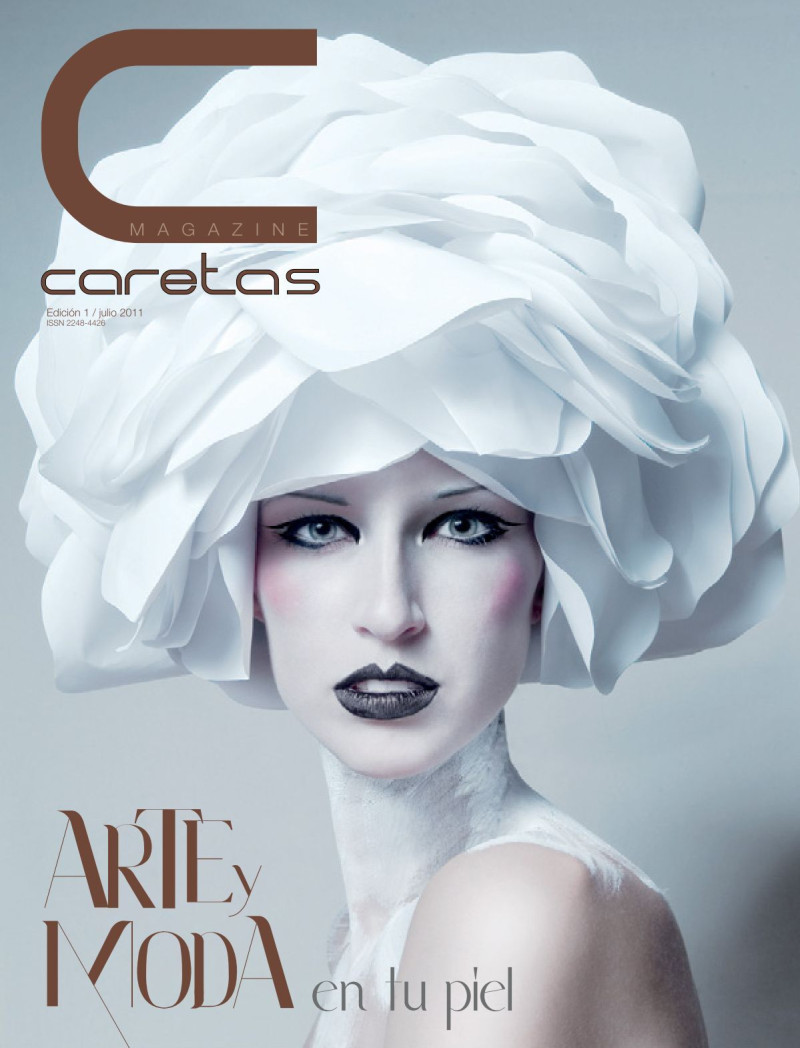  featured on the Caretas Magazine cover from July 2011