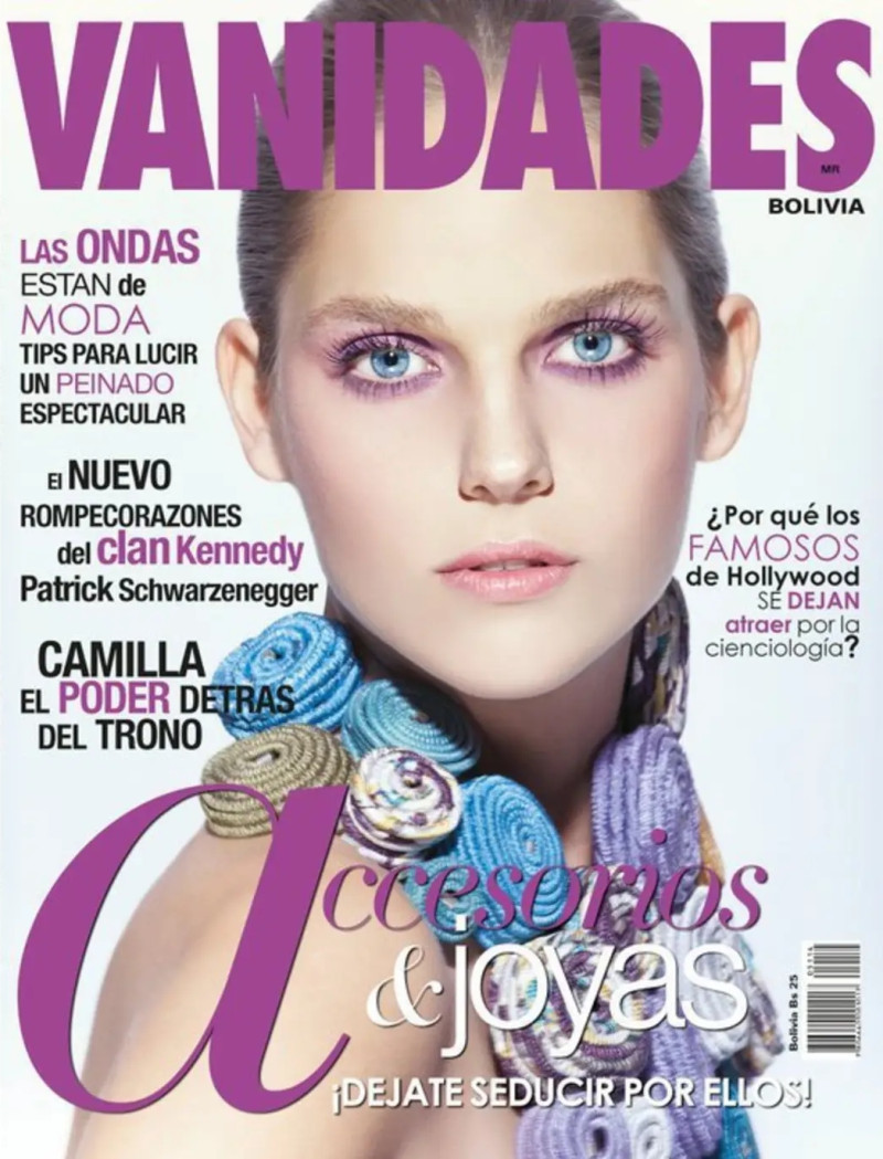  featured on the Vanidades Bolivia cover from July 2011