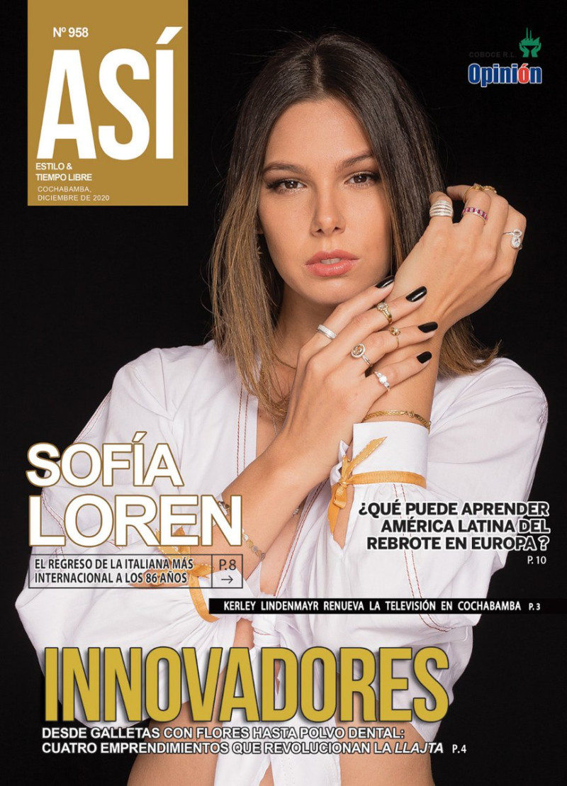 Kerley Lindenmayr featured on the ASI Estilo & Tiempo Libre cover from December 2020