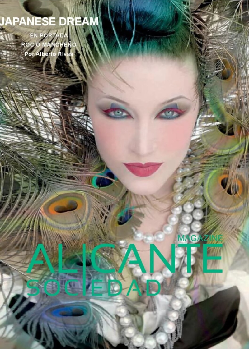 Rocio Mancheño featured on the Alicante Sociedad cover from August 2011