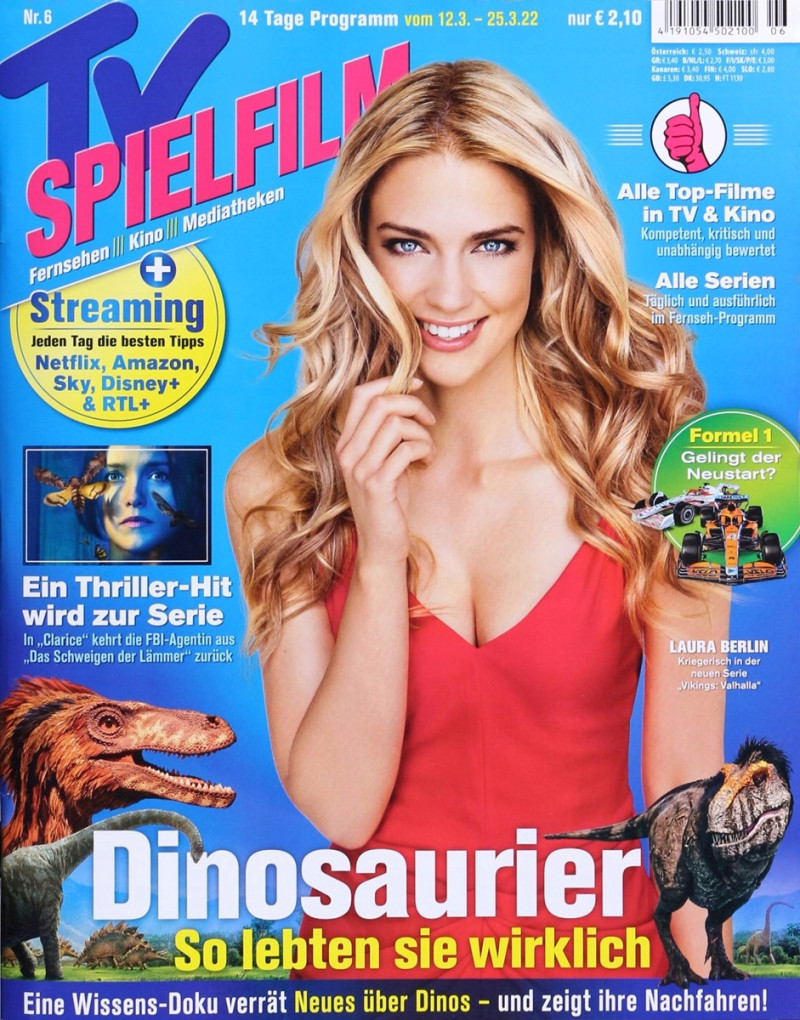 Laura Berlin featured on the TV Spielfilm cover from March 2022