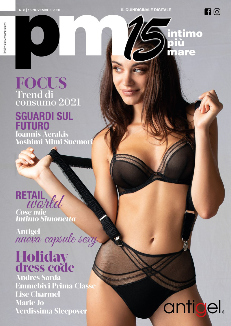  featured on the Intimo Più Mare 15 cover from November 2020