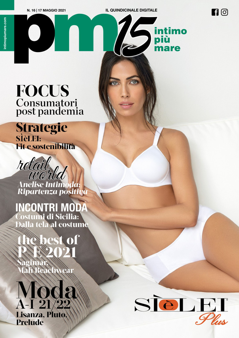  featured on the Intimo Più Mare 15 cover from May 2021