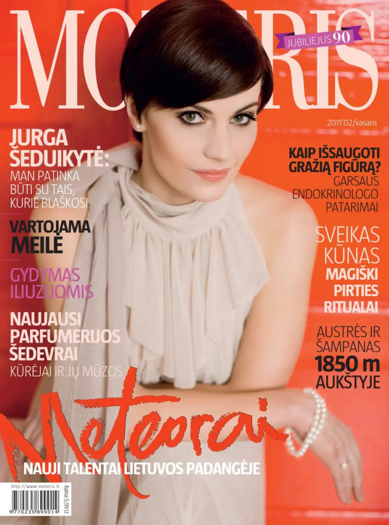  featured on the Moteris cover from February 2011