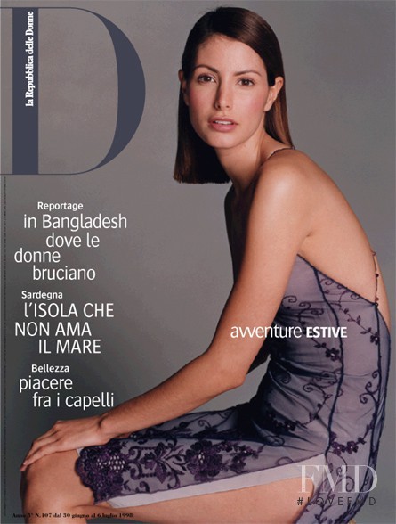 Elsa Benitez featured on the La Repubblica delle Donne cover from July 1998