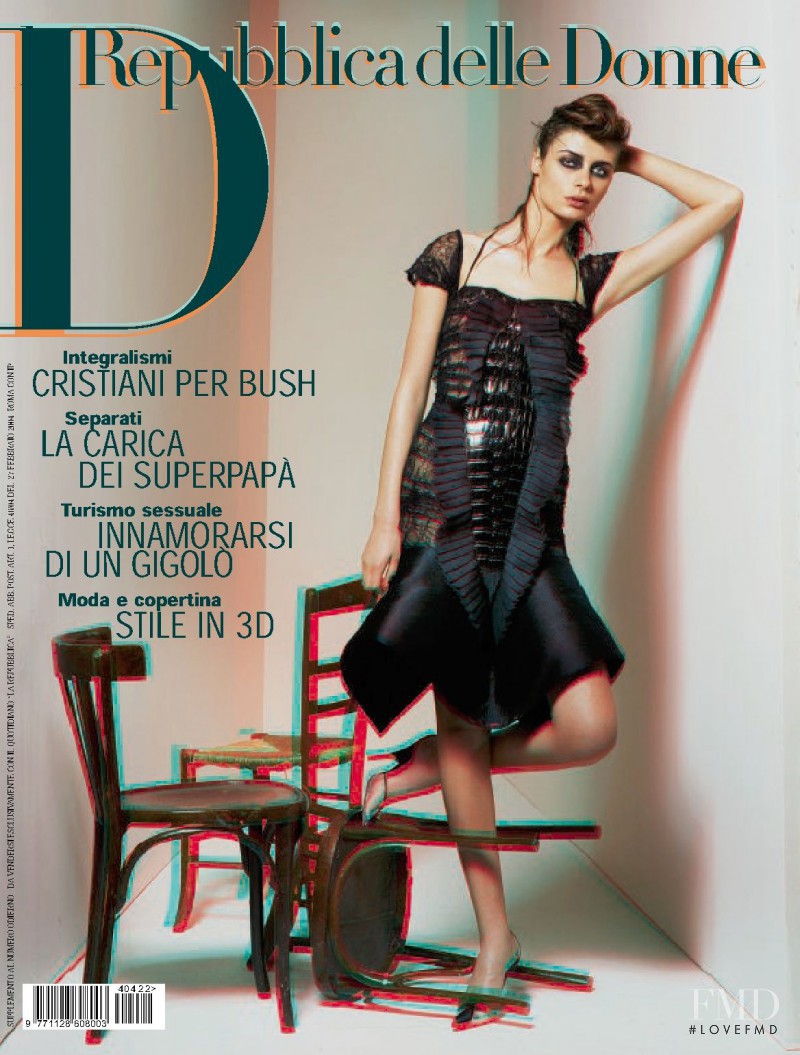  featured on the La Repubblica delle Donne cover from October 2004