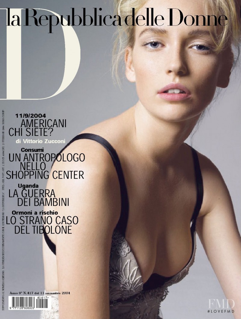  featured on the La Repubblica delle Donne cover from September 2004