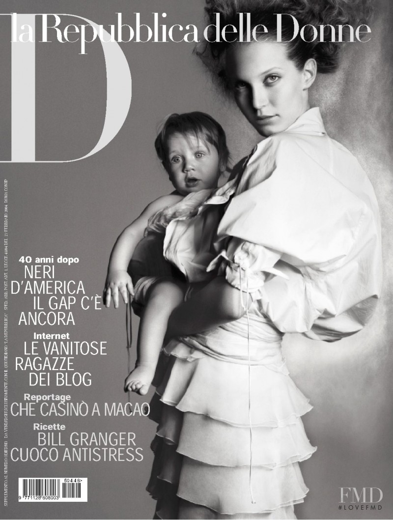  featured on the La Repubblica delle Donne cover from April 2005