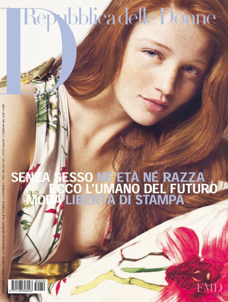 Cintia Dicker featured on the La Repubblica delle Donne cover from February 2005