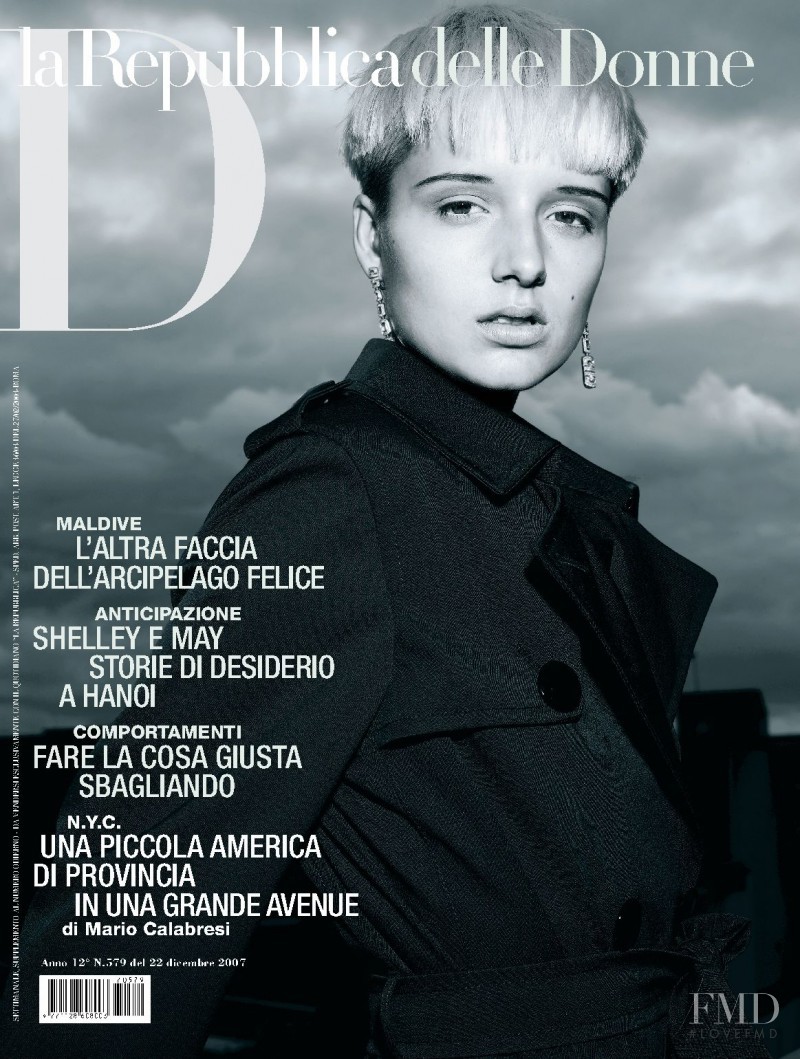  featured on the La Repubblica delle Donne cover from December 2007